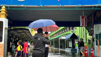 Bangkok sular altında: 50 ilçenin tamamı için acil afet kararı