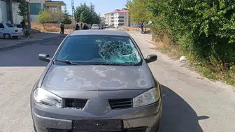 Okul yolunda korku dolu anlar: Bisikletli öğrenciye otomobil çarptı