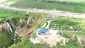 Kars'ta doğa ile iç içe bir gün: Vali Polat vatandaşların sofrasına konuk oldu