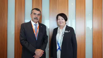 Bratislava'da Eğitim Diplomasisi: Bakan Tekin'den Kritik Temas