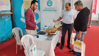 Akademik Bilgi Sahaya İndi: Balıkesir Üniversitesi Tarım Fuarında Gövde Gösterisi Yaptı
