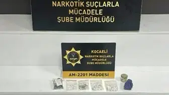 Kocaeli'de narkotik baskını: Mutfak tezgahı ve fırın dolabı suç delilleriyle doluydu