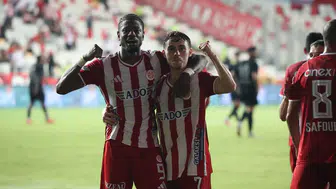 Antalya Stadyumu'nda karanlık başlangıç: Antalyaspor sahadan üç golle çıktı