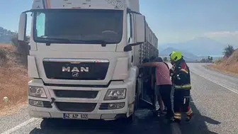 Sındırgı yolunda korku dolu anlar: Alevler otomobili sardı