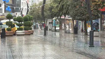 Bolu'da güne aniden bastıran sağanak sürprizi