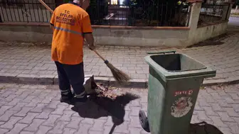 Efeler'de gece mesaisi: Sokaklar sabaha tertemiz uyanıyor