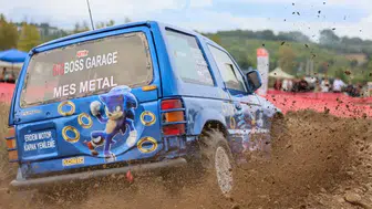 Maşukiye'nin çamurlu yollarında adrenalin dolu hafta sonu: Off-road tutkunları Kartepe'de buluştu