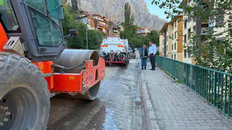 Kemaliye'de konforlu ısınma için hummalı mesai: Sokaklar şantiye alanına döndü