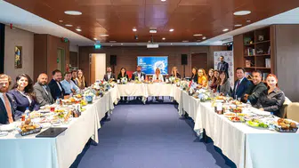 Eğitimde yapay zeka devrimi: Küçük yaş grubuna yasak, ortaokul ve liseye rehberlik