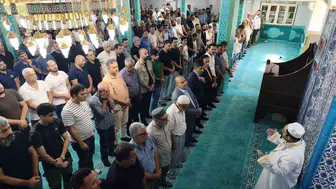Reyhanlı'da Yürek Yakan Veda: Denizde Kaybolan İki Kardeş İçin Gıyabi Cenaze Namazı
