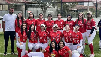 Samsun'un softbol başarısı başkentten madalyayla döndü