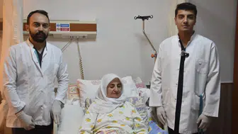 Bitlis'te tıp dünyasını heyecanlandıran operasyon: 70 yaşındaki hastaya devrim niteliğinde müdahale