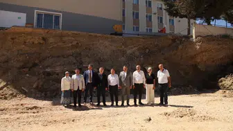 Mütareke İlkokulu'nda korkutan çökme: AK Parti heyeti sahaya indi