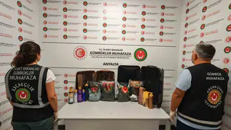 Antalya Havalimanı'nda şüpheli valizler: Milyonluk zehir sevkiyatı gümrük duvarına çarptı