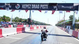 Kepez'de asfalt ağladı: Hız tutkunları şampiyonluk için gaza bastı
