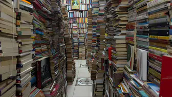 Bursa'nın 45 metrekarelik hafızası: 35 bin kitap yeni sahiplerini bekliyor