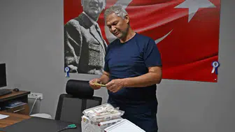 Yıllar geçse de o günün acısı ve minneti dinmedi: Depremzededen gelen sürpriz paket