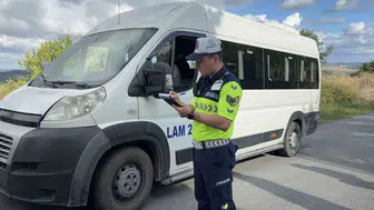 Okul yollarında jandarma mesaisi: Servis araçlarına sıkı takip