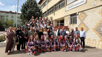 Zaman tünelinde nostaljik yolculuk: 40 yıl sonra aynı bahçede yeniden öğrenci oldular