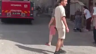 Kartal'da korku dolu anlar: Alevlerin arasında kalan iki kişi son anda kurtarıldı