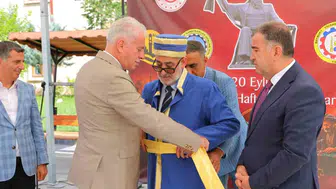 Bayburt'ta Ahilik geleneğinin yaşayan çınarı: 80 yıllık tecrübe yılın ahisi oldu
