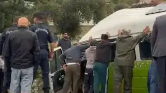 Gökçeada'da trafik dehşeti: Kontrolden çıkan minibüs kanala uçtu