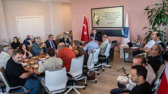 Kuşadası'nda 6 aylık yönetim karnesi: Demirtaş'tan hizmet odaklı şeffaflık mesajı