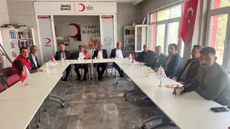 Muradiye'de vefa buluşması: Kahramanlar Kızılay çatısı altında bir araya geldi