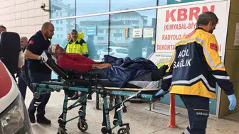 İnegöl yolunda şeker yüklü TIR dehşeti: Tonlarca yük yola saçıldı