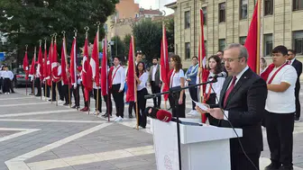 Eskişehir'de ders zili heyecanı: Vilayet Meydanı'nda yeni dönem coşkusu