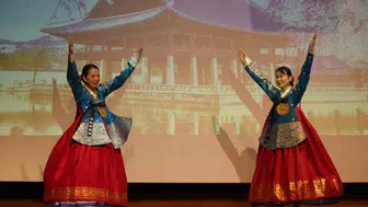 Kastamonu'da Uzak Doğu Esintisi: Hanbok Defilesiyle Kültürel Köprü Kuruldu