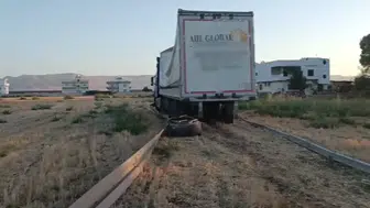 Kızıltepe'de yüklü tırın karıştığı kaza ucuz atlatıldı