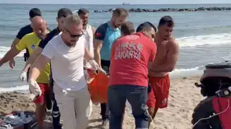 Karasu sahillerinde nefes kesen kurtarma operasyonu: Dakikalarca süren yaşam mücadelesi