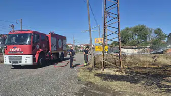 Muratlı'da korkutan alevler: Yerleşim yerlerinin ortasında paniğe neden oldu