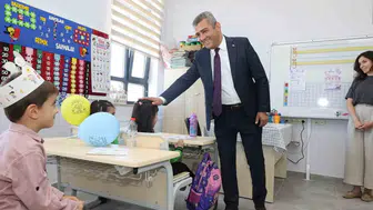 Erzurum'da yeni dönem heyecanı: İl Müdürü Ekici sınıfları tek tek gezdi