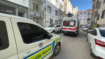 Karaman'da sokak ortasında korku dolu anlar: Minik çocuğa otomobil çarptı