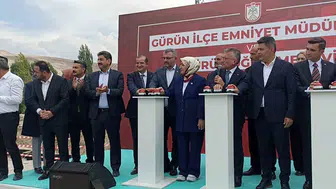 Gürün'de depremin izleri siliniyor: Yeni kamu binaları için ilk harç döküldü
