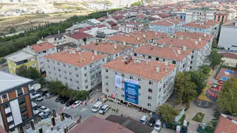 Sultangazi'de eski binalar tarihe karışıyor: Mavi Evler'de dönüşüm vakti
