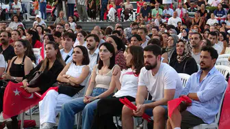 Kartal'da dev ekran buluşması: Filenin Sultanları için tek yürek oldular