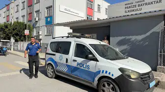 İlkokul çantasında dehşet veren keşif: İstiklal Marşı töreninde ortaya çıktı