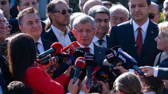 Eski Başbakan Davutoğlu'ndan tarihi ifade: Cumhuriyet tarihinde bir ilk yaşandı