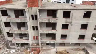 Bursa'da üç kuşaktır bitmeyen inşaat: Mahalleli her gün aynı korkuyla uyanıyor
