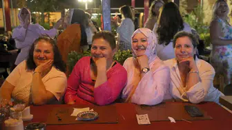 Kaderin birleştirdiği dört kadın: Hastane koridorlarında başlayan dostluk kanseri yendi