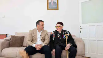 93 yıllık ömre sığan büyük gurur: Şehit babasına anlamlı ziyaret