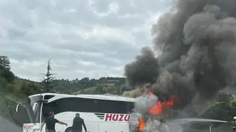 Samsun yolunda dehşet anları: Otobüs alevlere teslim oldu