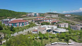 Düzce Üniversitesi mezunları 2026 AGS sınavında zirveye yerleşti