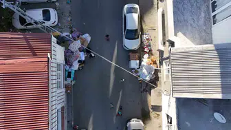 Yoğun bakımdaki annesine refakat etmenin bedeli sokak oldu: 4 yaşındaki oğluyla eşyaların üzerinde sabahladı