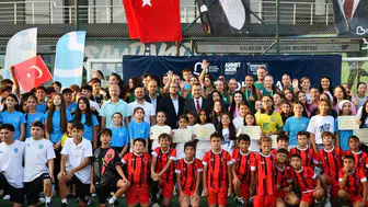 Balıkesir'de 3 bin genç sporla buluştu: Yazın en hareketli finali gerçekleşti