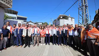 Sancaklıiğdecik'te Yörük Rüzgarı: Bağ Bozumu Coşkusu Siyaset ve Halkı Buluşturdu