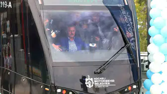Kocaeli'de raylı sistem devrimi: Tramvay artık Kartepe'ye kadar uzanıyor